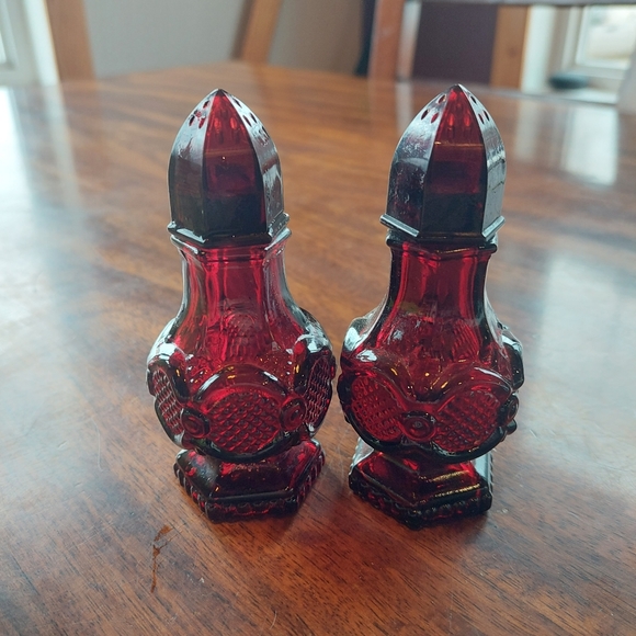 Avon Ruby Red Cape Cod Fragrance Perfume Bottles Empty Some Smell - Picture 1 of 5